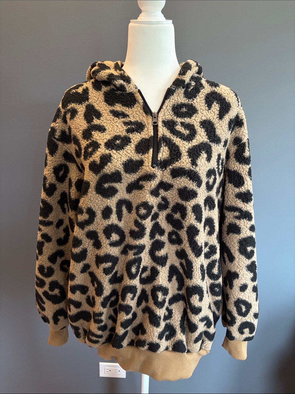 Cozy Leopard Print Half-Zip Hooded Sweater - Black and Tan